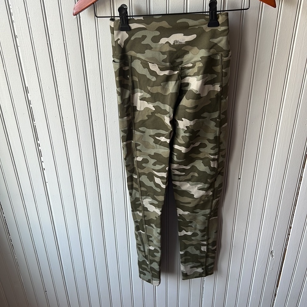 Pink by Victoria Secret Women’s Ultimate Leggings Camo - XS NEW WITH TAGS - Picture 3 of 9